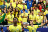 Brasil vence o Japão nos acréscimos e avança às oitavas da Copa do Mundo