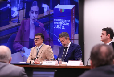 Projeto que isenta Imposto de Renda para quem ganha até R$ 5 mil avança na Câmara dos Deputados