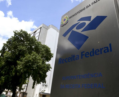 IR 2022: Receita paga lote residual de restituição nesta segunda-feira