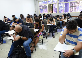 Encerram nesta sexta-feira (15) as inscrições para o Encceja 2026