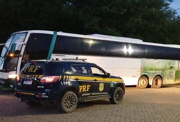 PRF resgata adolescente de 13 anos em ônibus interestadual a caminho de Sergipe