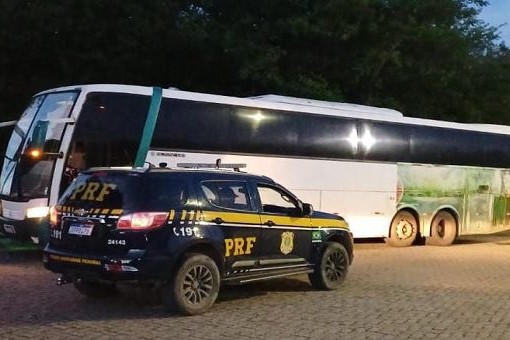 PRF resgata adolescente de 13 anos em ônibus interestadual a caminho de Sergipe