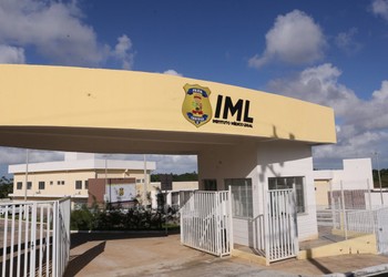 Mulher de 48 anos é encontrada morta dentro de residência, em Aracaju