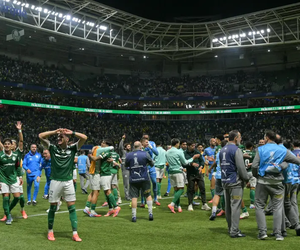 Palmeiras goleia LDU em virada histórica e vai à final da Libertadores