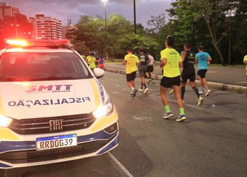 Corrida provoca mudanças no trânsito em avenidas da capital neste sábado (17)