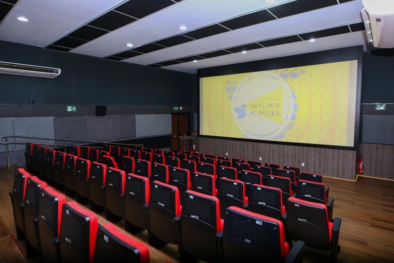 Cine Walmir Almeida divulga última programação de dezembro e anuncia recesso no fim do mês