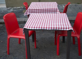 Bares e Restaurantes não podem colocar mesas e cadeiras em ruas, orienta a SMTT de Aracaju