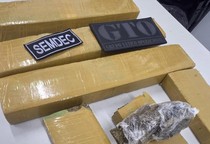 [VÍDEO] Guarda Municipal de Aracaju fecha ponto de tráfico de drogas no Conjunto Lourival Batista