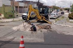 Obra altera trânsito em rua do bairro Ponto Novo nesta quarta-feira