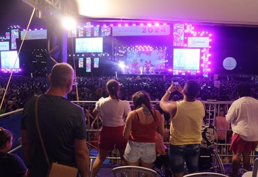 Camarote da Acessibilidade no Réveillon da Orla da Atalaia abre inscrições nesta sexta (26)