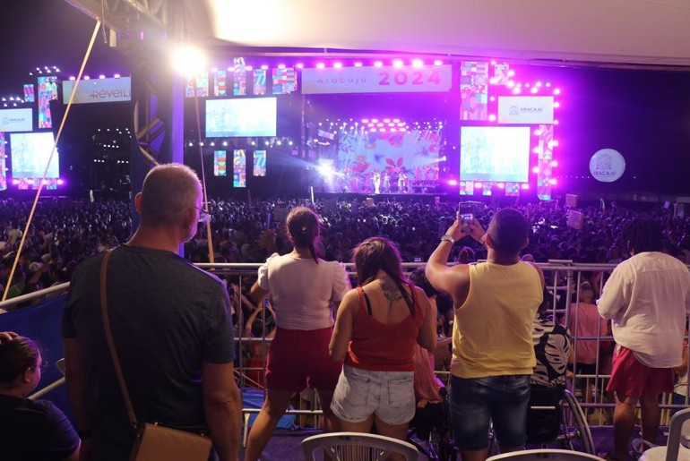 Camarote da Acessibilidade no Réveillon da Orla da Atalaia abre inscrições nesta sexta (26)