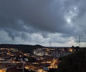 Defesa Civil emite novo alerta de chuva com ventos fortes em Aracaju