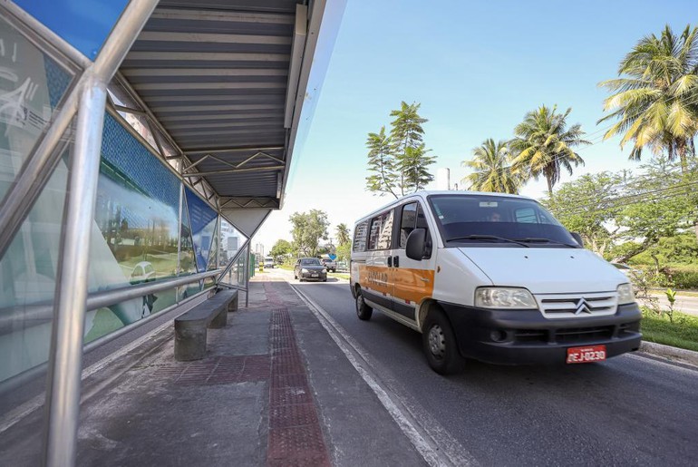 SMTT convoca permissionários do transporte escolar para regularização de alvarás vencidos