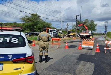 Manutenção de adutora altera trânsito no bairro Capucho, em Aracaju