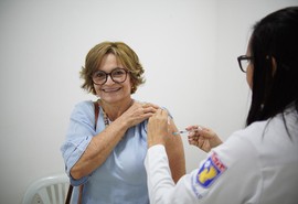 Vacinação em shoppings de Aracaju é ampliada aos fins de semana em maio