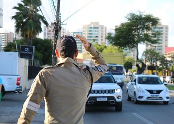 SMTT orienta condutores durante o Carnaval em Aracaju