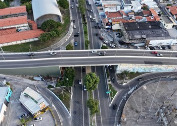 Obras alteram trânsito entre as avenidas Francisco Porto e Gonçalo Rollemberg