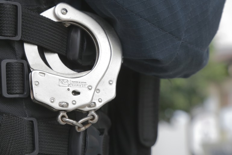 Homem é preso após descumprir medida protetiva e voltar a procurar ex-companheira