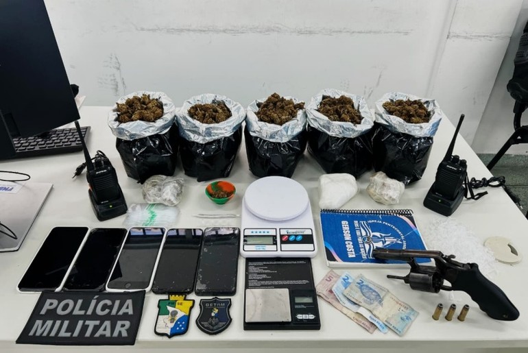 Operação contra o tráfico termina com homem preso e adolescente apreendido em Socorro