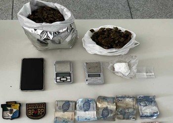 Mais de 450 gramas de drogas são apreendidas no Bairro Novo Paraíso, em Aracaju