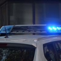 Confusão termina com viatura policial atingida por garrafas e homem preso em Itabaiana