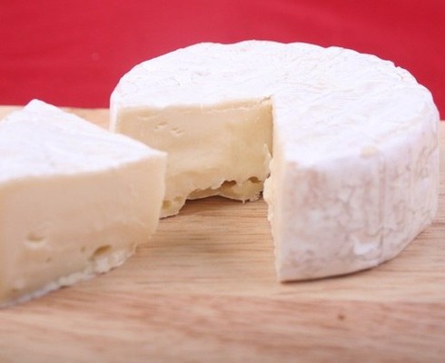Cientista cria queijo capaz de ajudar na prevenção e tratamento de doença intestinal