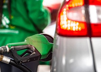 Governo prevê subsídio de R$ 0,44 na gasolina para conter alta dos combustíveis