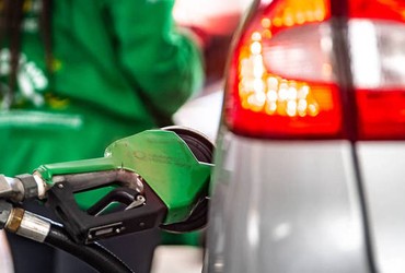 Governo prevê subsídio de R$ 0,44 na gasolina para conter alta dos combustíveis