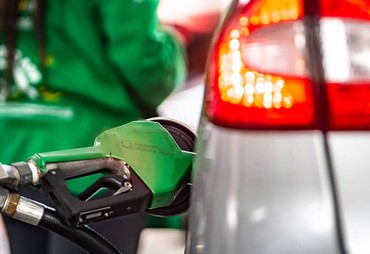 Governo prevê subsídio de R$ 0,44 na gasolina para conter alta dos combustíveis