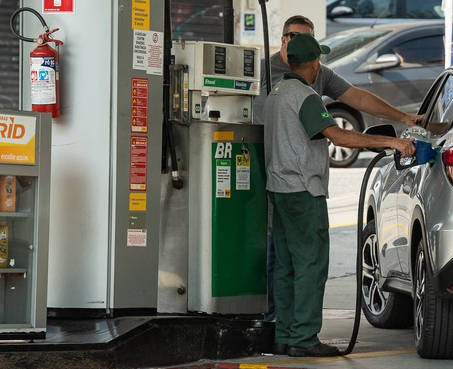 Gasolina e diesel ficam mais baratos a partir desta quarta-feira (7)