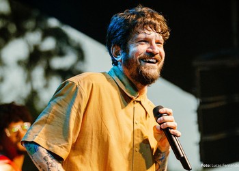 Saulo leva música e energia a Aracaju em show eletrizante neste sábado (7)