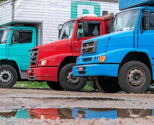 Caminhoneiros começam a receber benefício emergencial nesta terça-feira