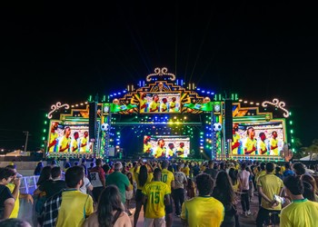 Jogo do Brasil e grandes shows marcam a programação desta sexta no Arraiá do Povo