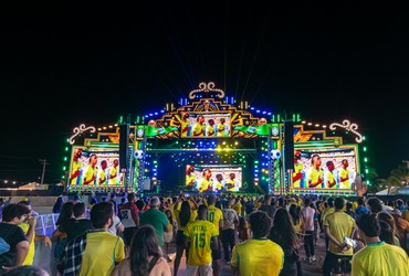 Jogo do Brasil e grandes shows marcam a programação desta sexta no Arraiá do Povo