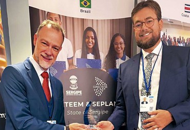 Seplan e Seteem participam de cerimônia de graduação de programa de letramento digital do Conecta-SE