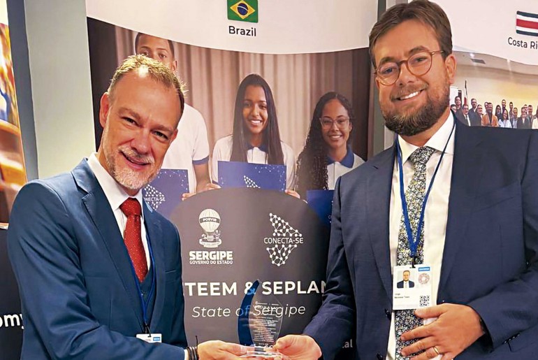 Seplan e Seteem participam de cerimônia de graduação de programa de letramento digital do Conecta-SE