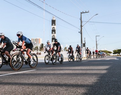 Ironman 70.3 reúne mais de 1,3 mil atletas na Orla da Atalaia em Aracaju