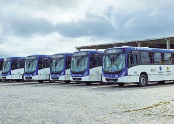 Onze ônibus são apreendidos em Cristinápolis por irregularidades fiscais