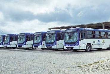 Onze ônibus são apreendidos em Cristinápolis por irregularidades fiscais