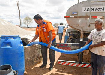 10 municípios com decretos de seca ou estiagem em vigência recebem Caravana da Água