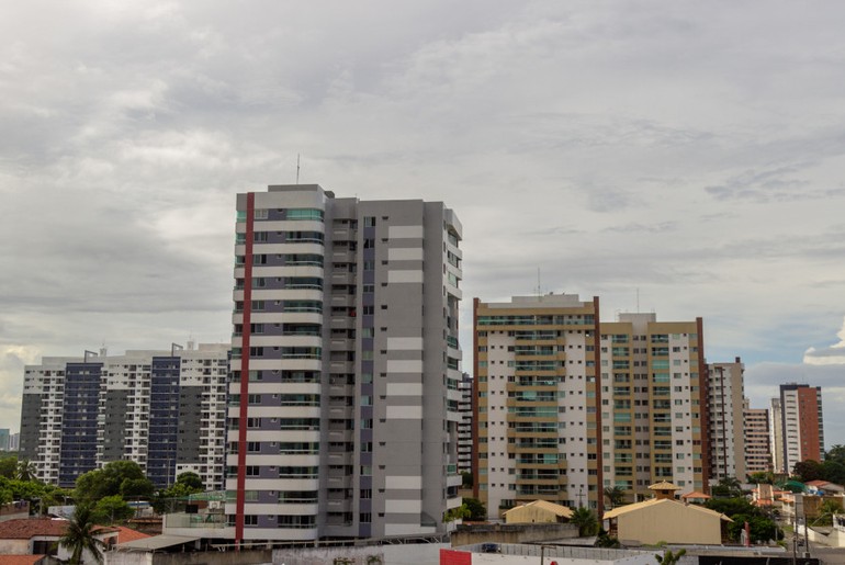 Fim de semana deve ter sol entre nuvens e chance de chuva fraca em Sergipe