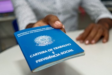 Governo se posiciona contra parecer que mantém jornada 6x1 em proposta das 40 horas semanais