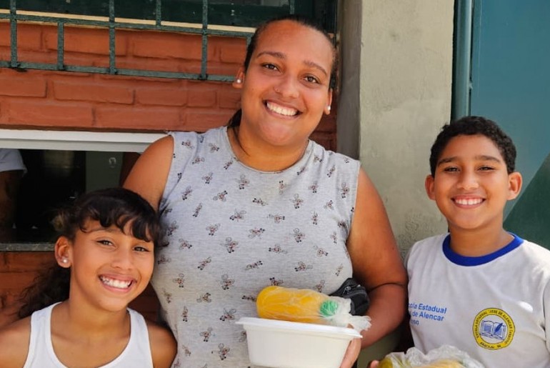 Restaurante Padre Pedro e unidades do Prato do Povo funcionarão normalmente na segunda-feira (27)