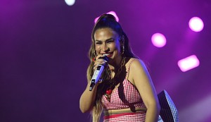 'Quinta Delas' reúne Simone Mendes, Samyra Show e Nineia Oliveira no palco do Arraiá do Povo