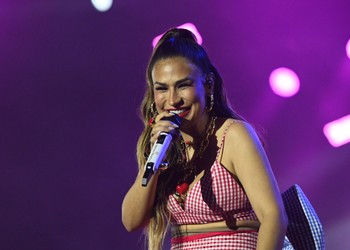 'Quinta Delas' reúne Simone Mendes, Samyra Show e Nineia Oliveira no palco do Arraiá do Povo