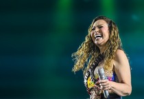 Solange Almeida comanda noite da ‘Quinta Delas’ no Arraiá do Povo