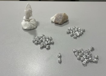 Mulher suspeita de tráfico é presa durante operação policial em Neópolis