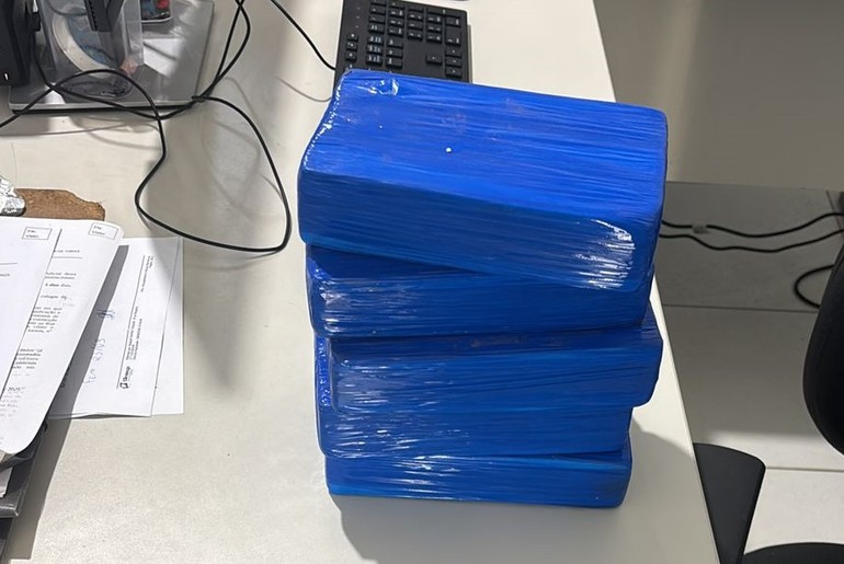 Polícia apreende R$ 200 mil em drogas; investigação revela que entorpecente pertencia a presidiário