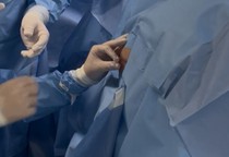 Paciente com paraplegia passa por tratamento experimental em Aracaju