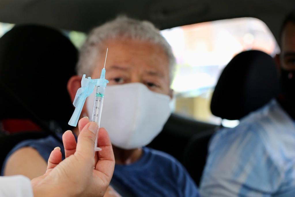 Aracaju vai vacinar idosos de 61 e 62 anos a partir deste domingo, 11